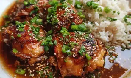 Caramelised Soy Chicken in Garlic Ginger Broth with Rice – The Best 30-Minute Meal