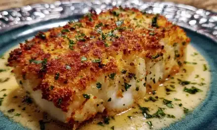Garlic Parmesan Crusted Halibut: A Heavenly 30-Minute Seafood Delight