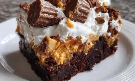 Peanut Butter Cup Dump Cake: A Magical 5-Minute Dessert