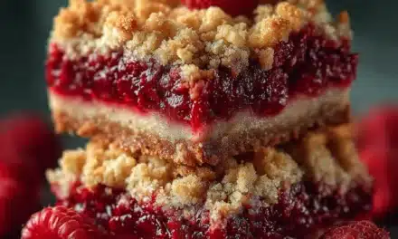 Raspberry Crumble Bars – The Quick & Easy Dessert Bar You’ll Love