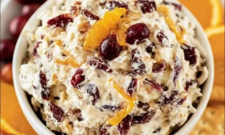 Cranberry Cream Cheese Spread: An Easy, Mouthwatering Appetizer