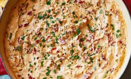 Skillet Sun-Dried Tomato Dip: A Crowd-Pleasing Appetizer Ready in 5 Minutes