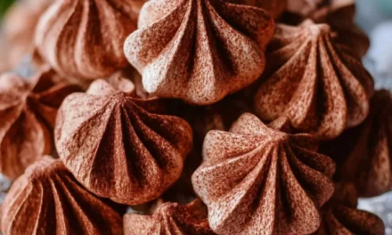 Chocolate Meringue Cookies: A Delightful 10-Minute Treat