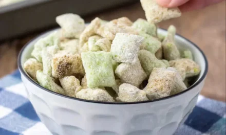 Pistachio Puppy Chow: A Delightful 5-Minute Treat